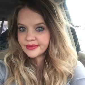 Meet your Posher, Becky